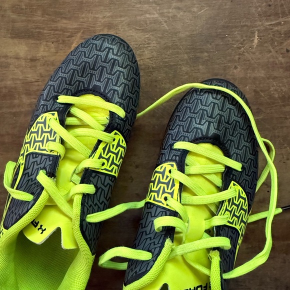 Under Armour Force Soccer Cleats, Size 13K - Picture 6 of 7